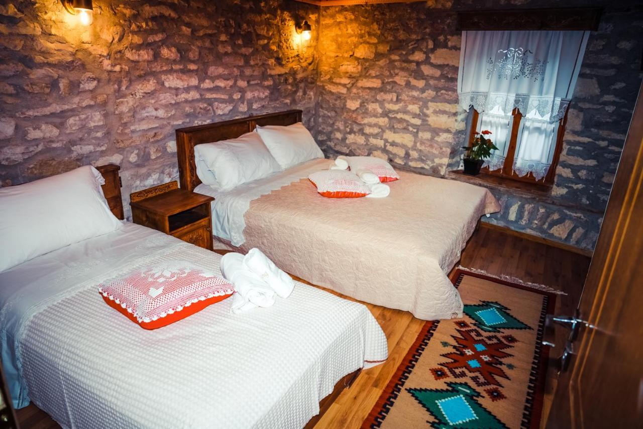 Medieval Rooms Gjirokastra Kültér fotó